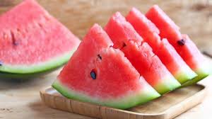 Beberapa manfaat semangka yang dapat membuat kulit glowing , jarang kita ketahui !