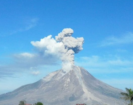 Misteri dan Asal Usul Gunung Sinabung Kabupaten Karo